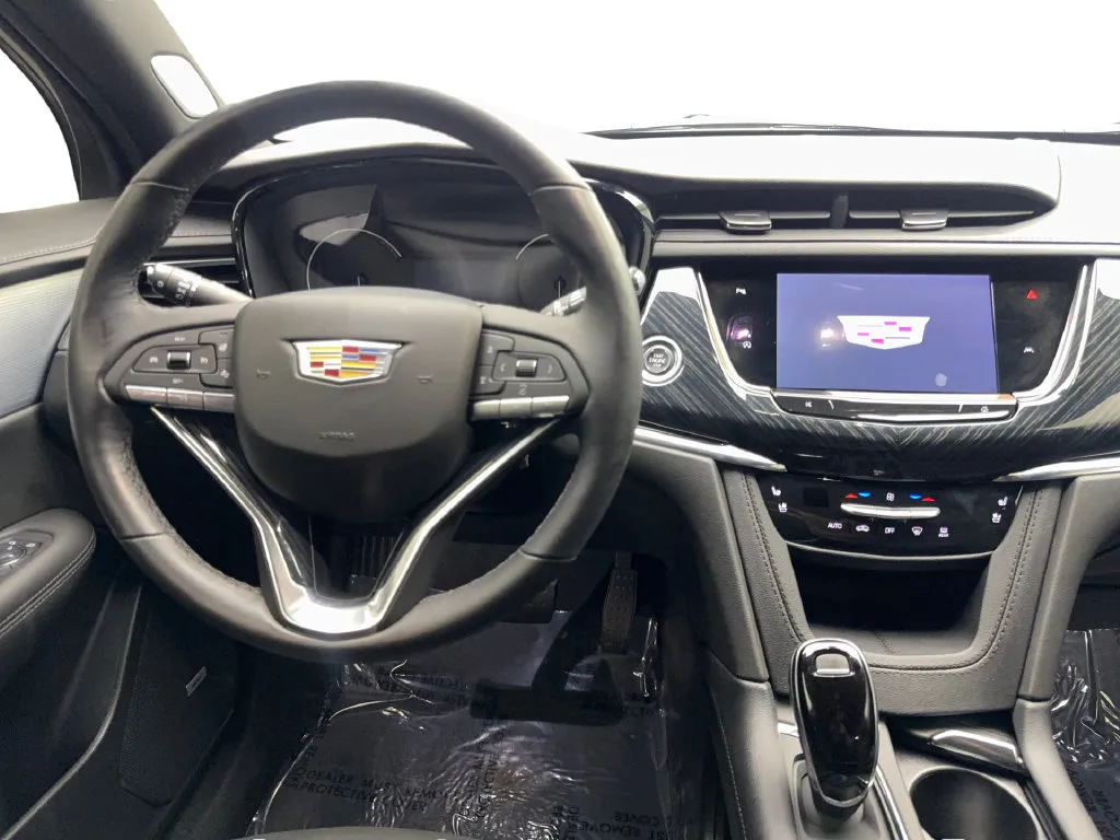 Cadillac XT6 photo 60