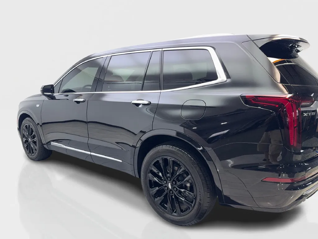 Cadillac XT6 photo 16