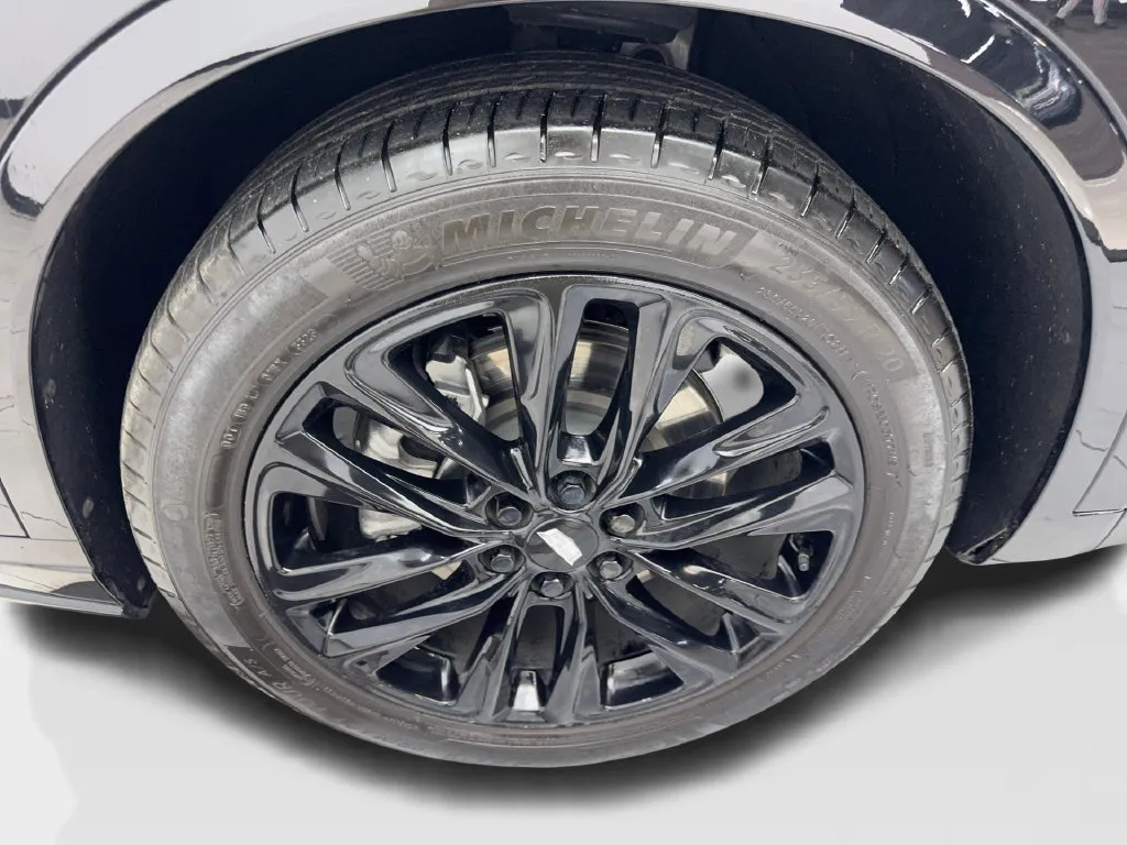 Cadillac XT6 photo 96
