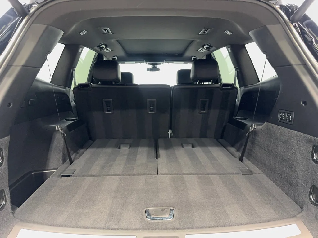 Cadillac XT6 photo 86