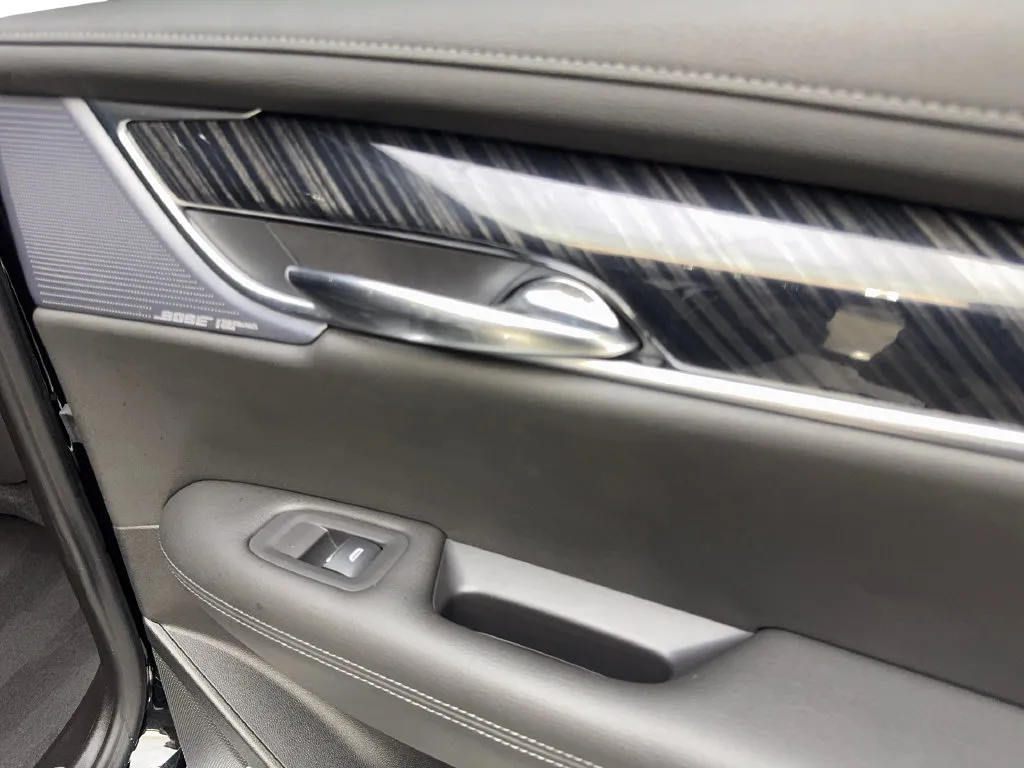Cadillac XT6 photo 50