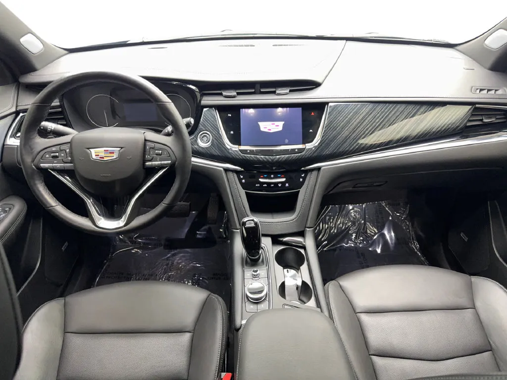 Cadillac XT6 photo 58