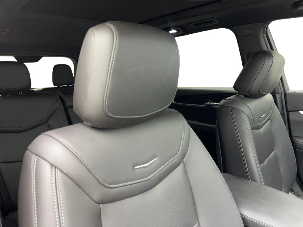 Cadillac XT6 photo 52