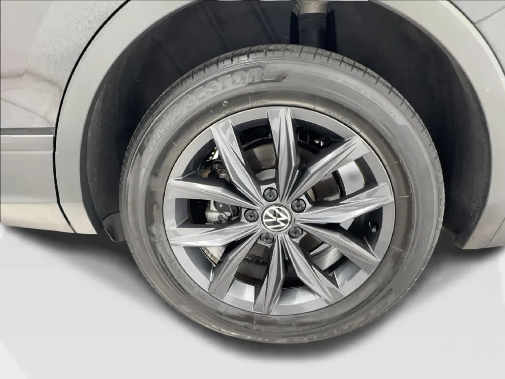 Volkswagen Tiguan photo 14