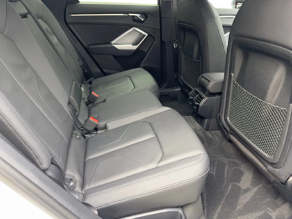Audi Q3 photo 42