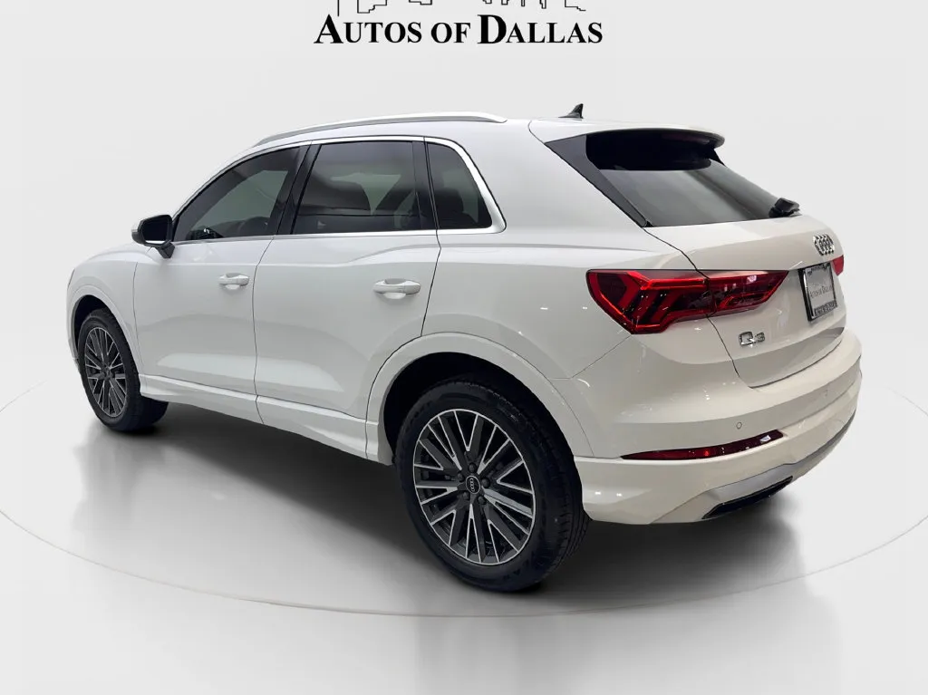 Audi Q3 photo 10