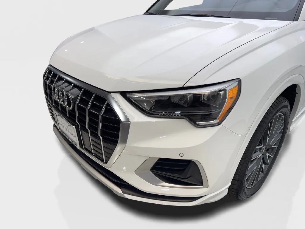 Audi Q3 photo 18