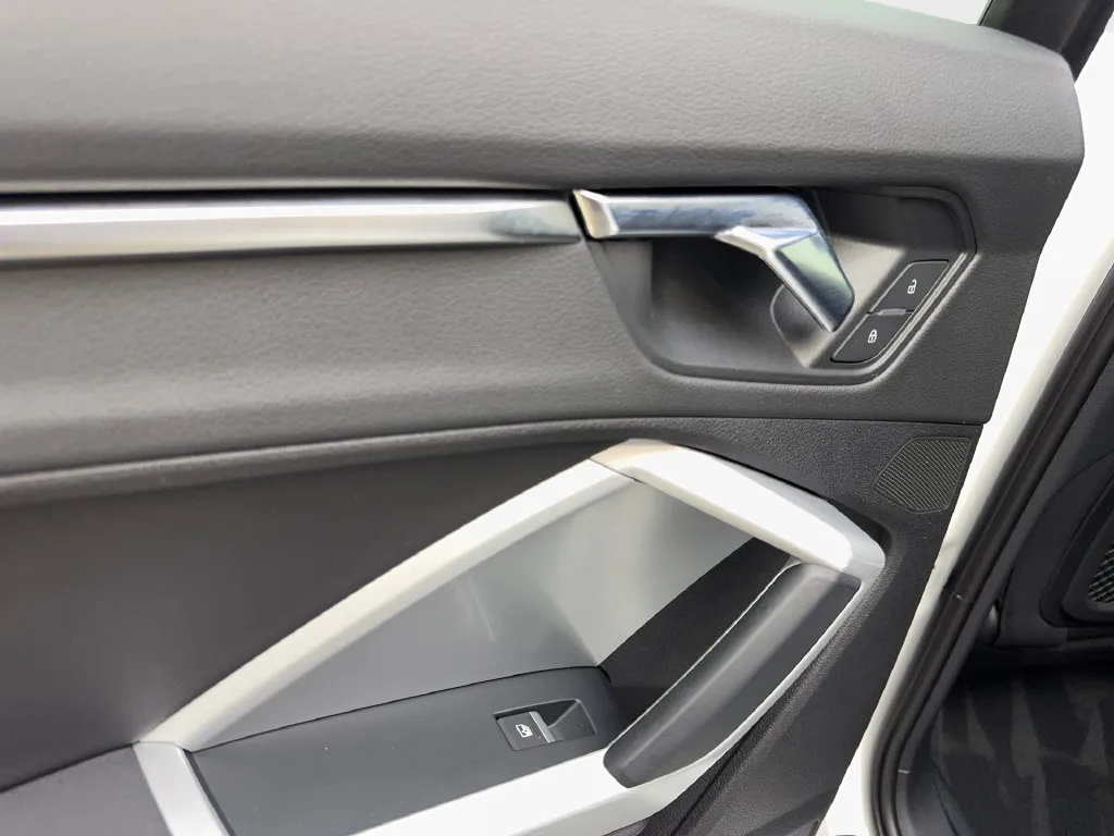 Audi Q3 photo 41