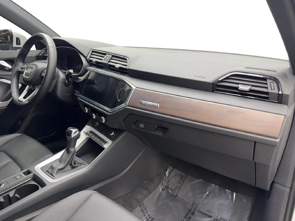 Audi Q3 photo 55