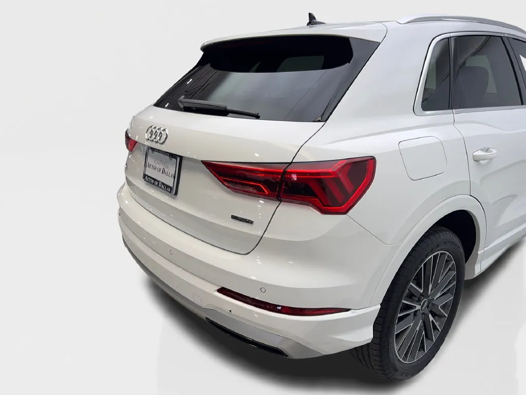 Audi Q3 photo 20