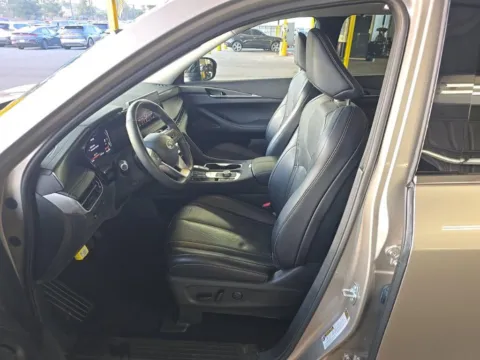 More photos of 2023 INFINITI QX60 LUXE at Autos of Dallas - Irving, TX