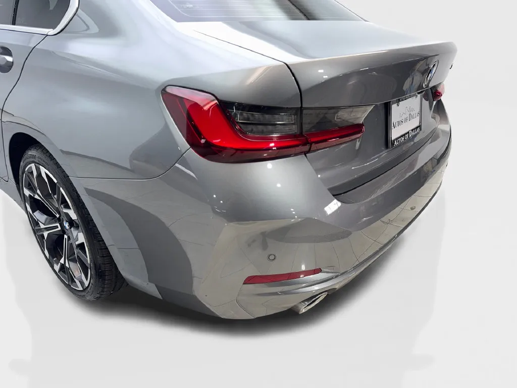 BMW 3 Series photo 21