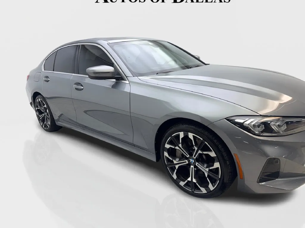 BMW 3 Series photo 14
