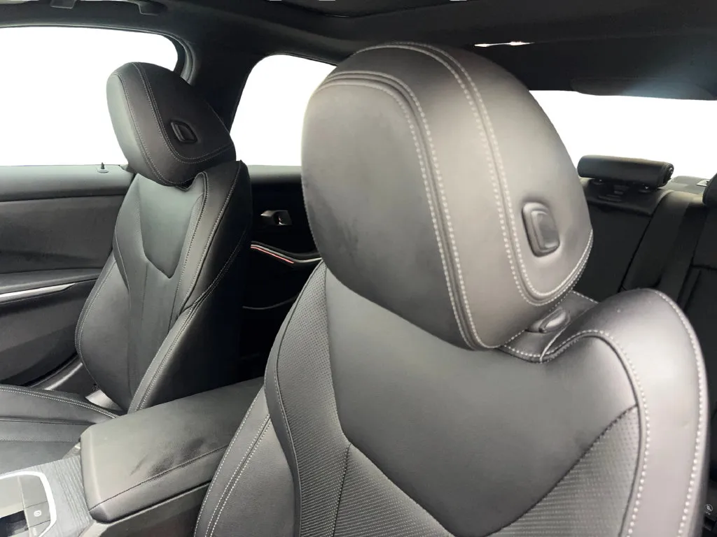BMW 3 Series photo 29
