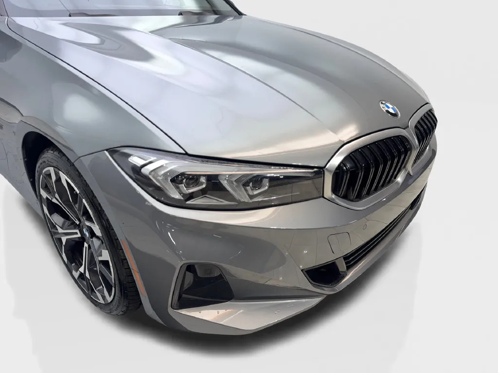 BMW 3 Series photo 19