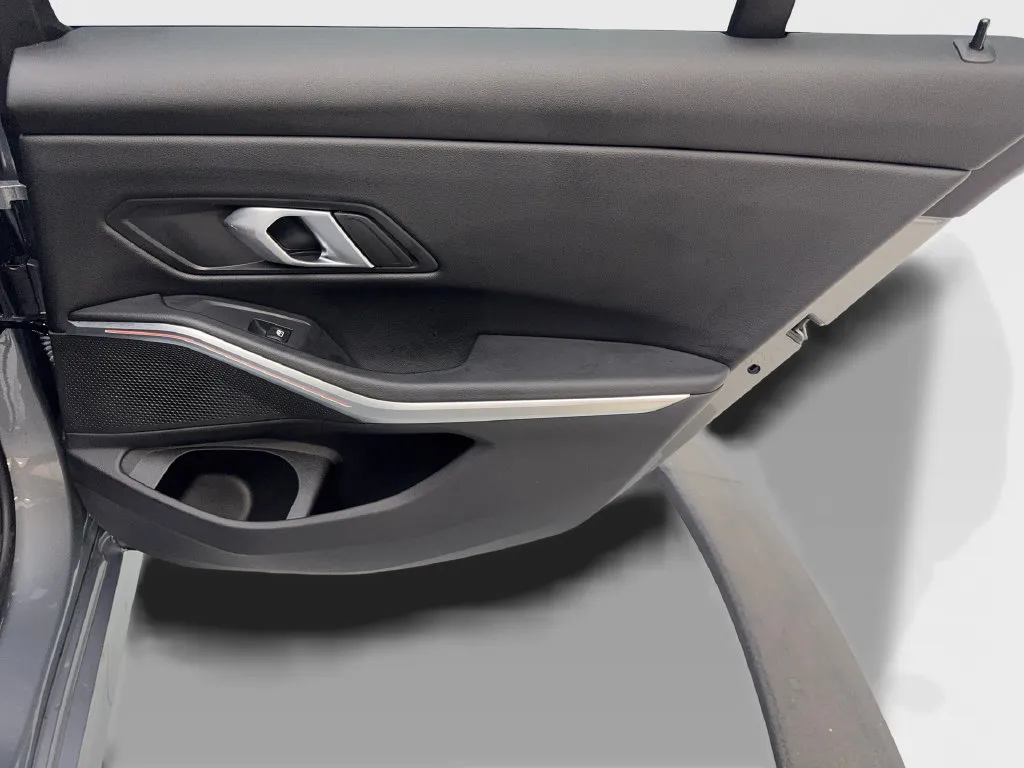 BMW 3 Series photo 44