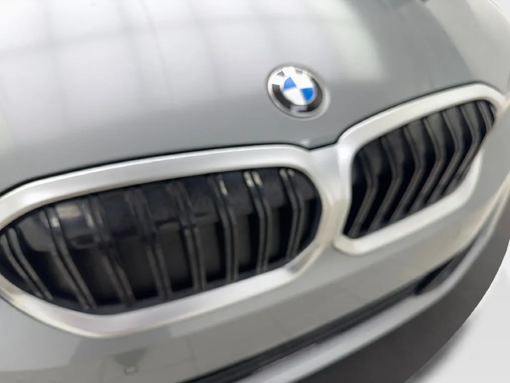 BMW 3 Series photo 27