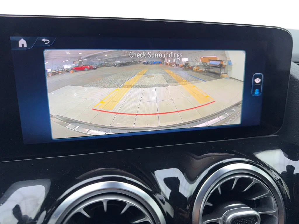 Mercedes-Benz GLA photo 64