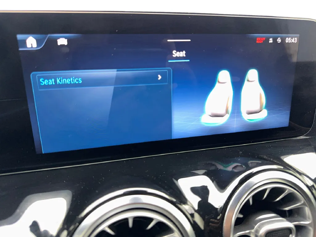 Mercedes-Benz GLA photo 63