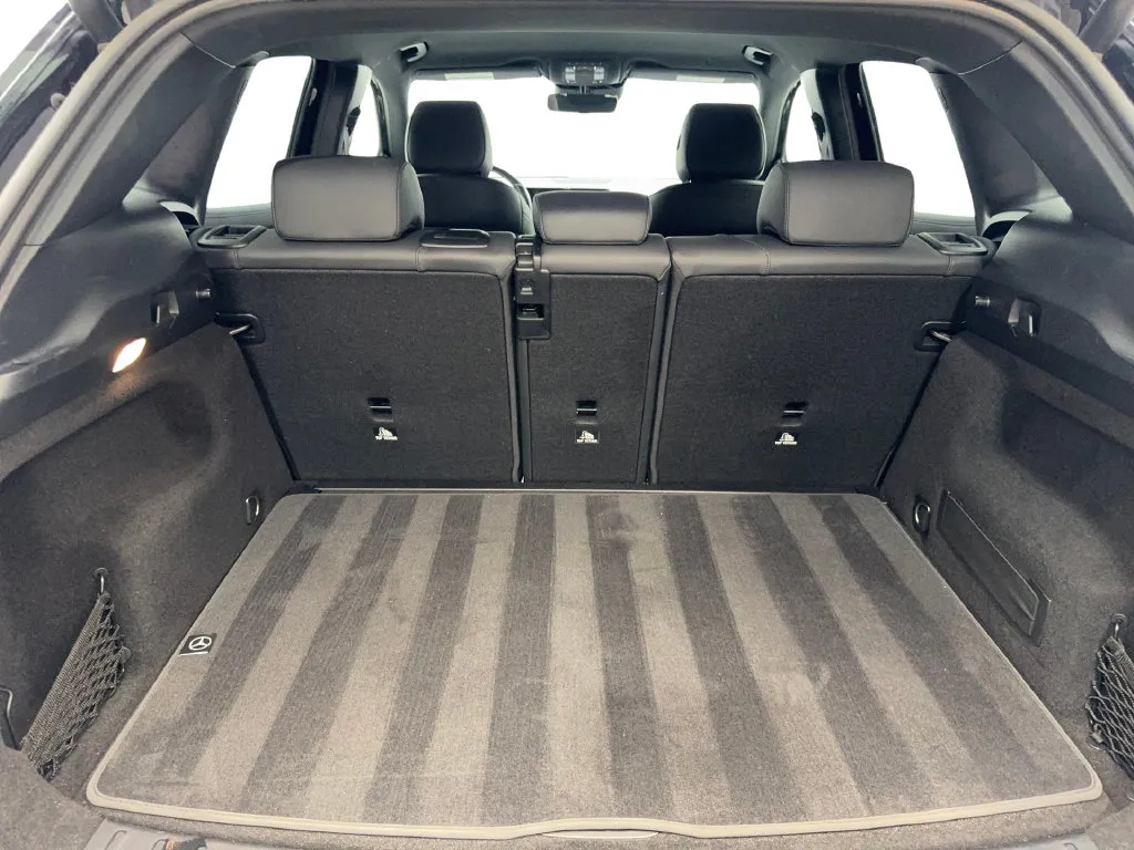Mercedes-Benz GLA photo 77