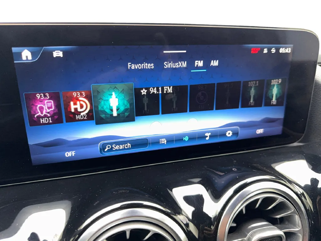 Mercedes-Benz GLA photo 62