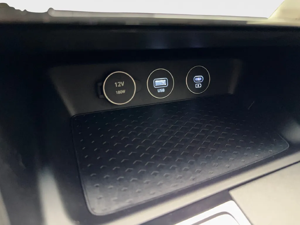 Genesis G70 photo 70