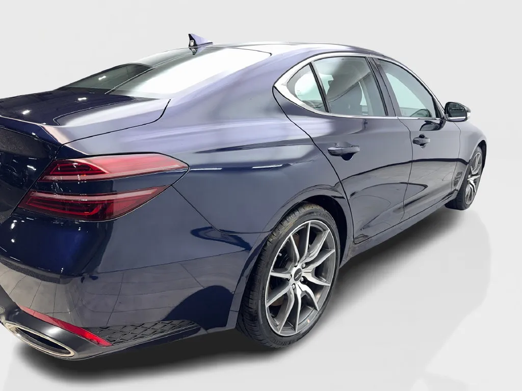 Genesis G70 photo 15