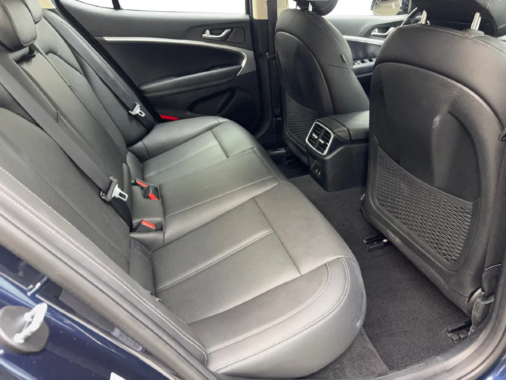 Genesis G70 photo 41