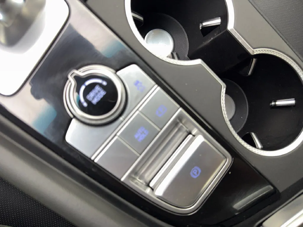Genesis G70 photo 72