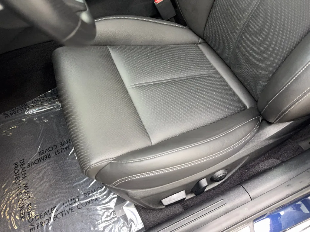 Genesis G70 photo 30