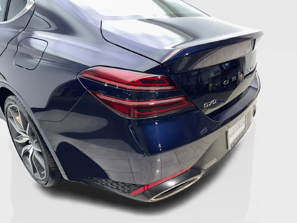 Genesis G70 photo 21