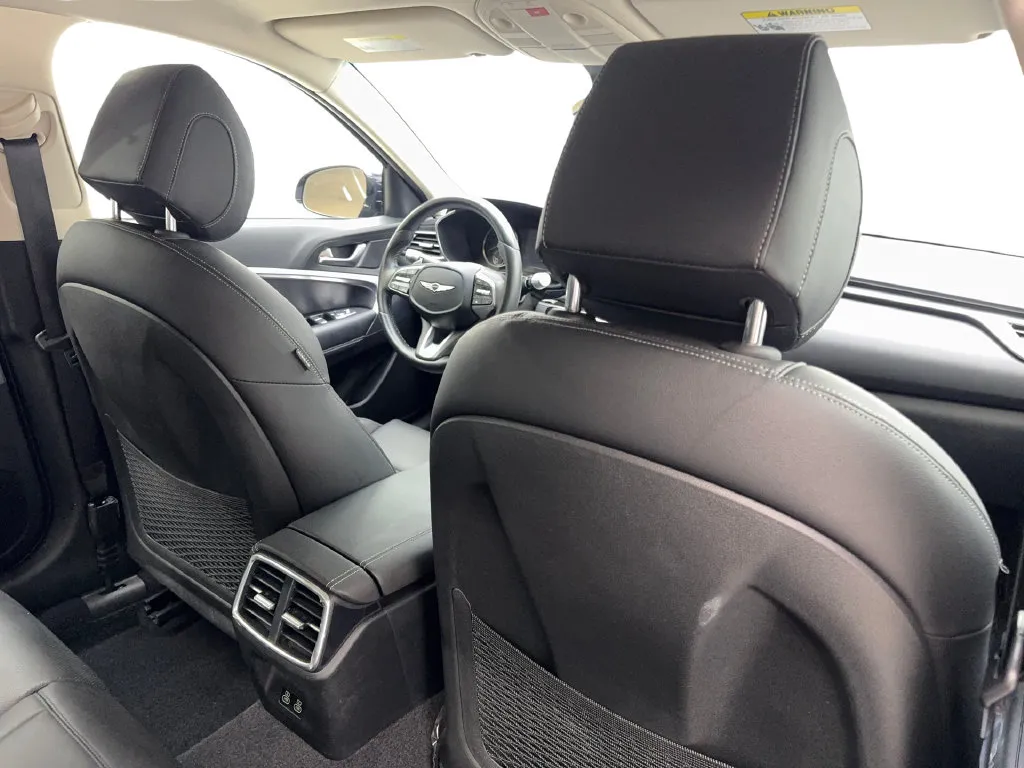 Genesis G70 photo 43