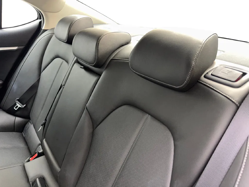 Genesis G70 photo 36