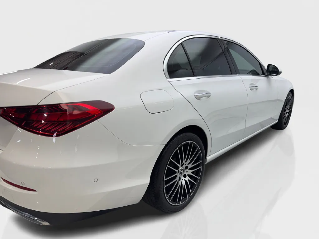 Mercedes-Benz C-Class photo 15