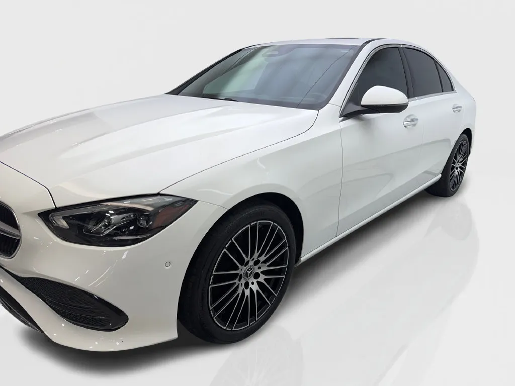 Mercedes-Benz C-Class photo 12