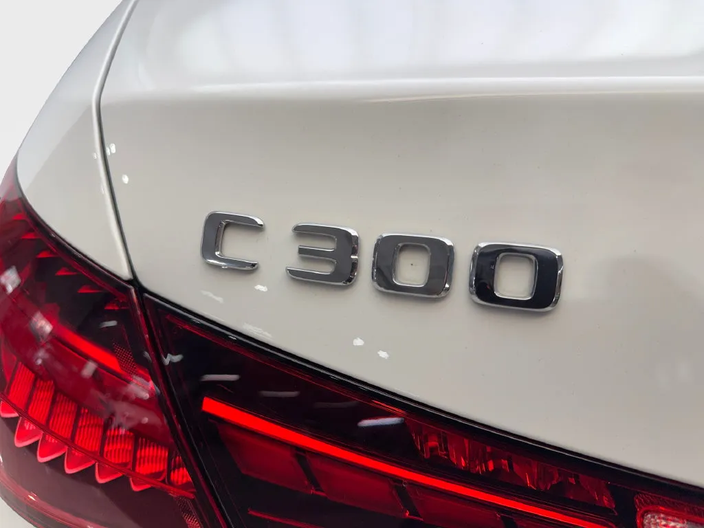 Mercedes-Benz C-Class photo 25