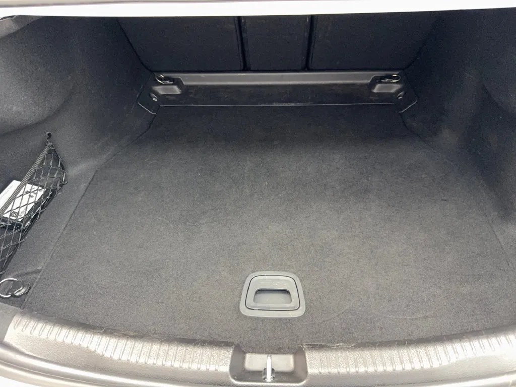 Mercedes-Benz C-Class photo 75