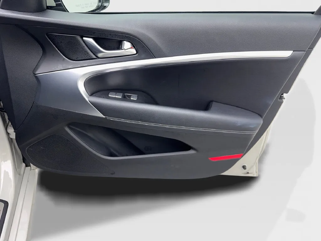 Genesis G70 photo 50
