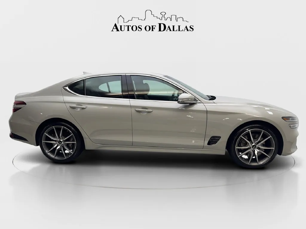 Genesis G70 photo 11