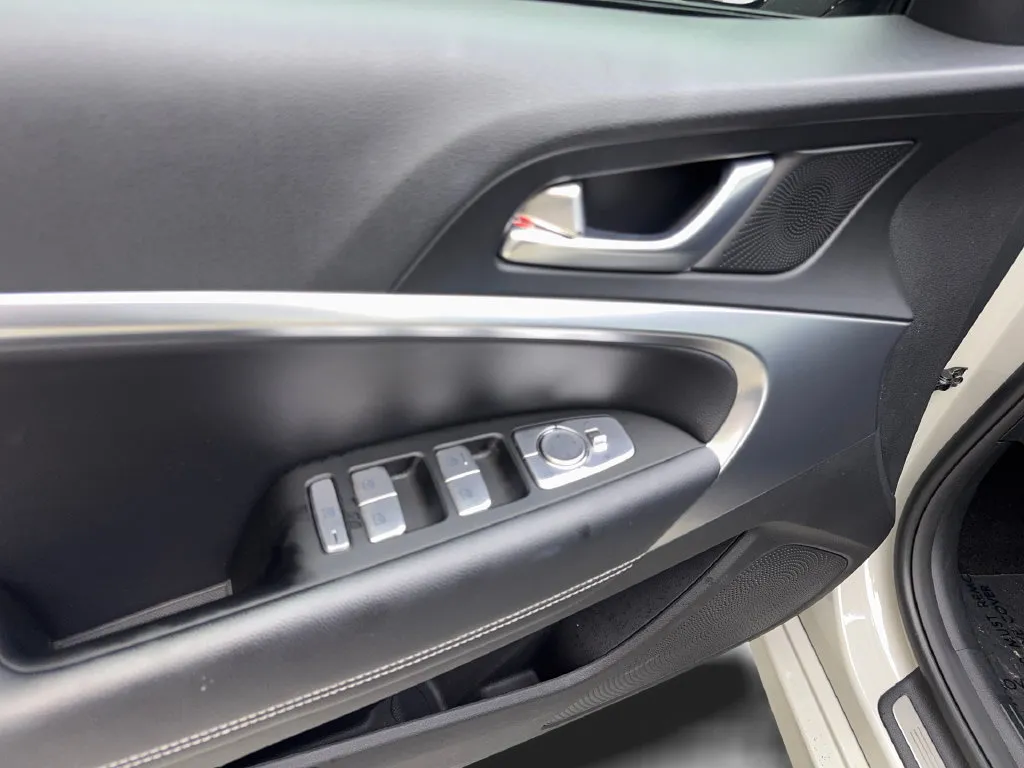 Genesis G70 photo 34