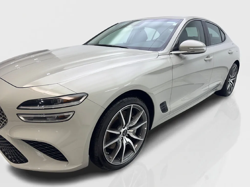 Genesis G70 photo 12