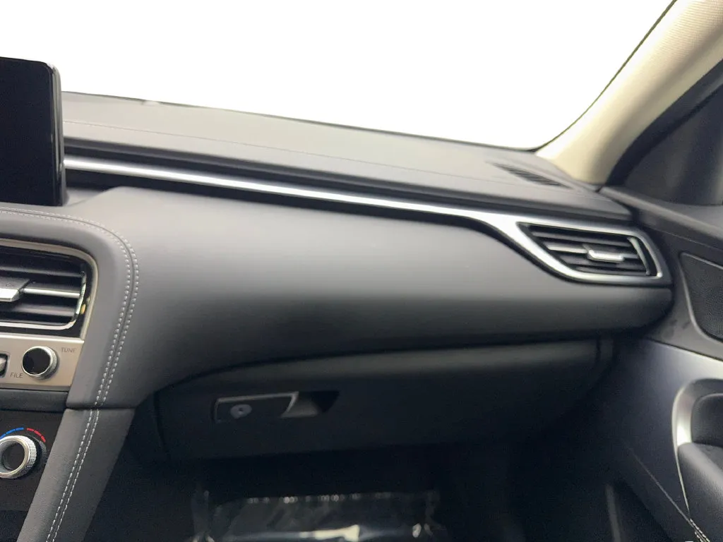 Genesis G70 photo 60