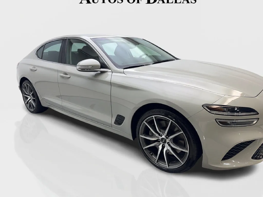 Genesis G70 photo 14