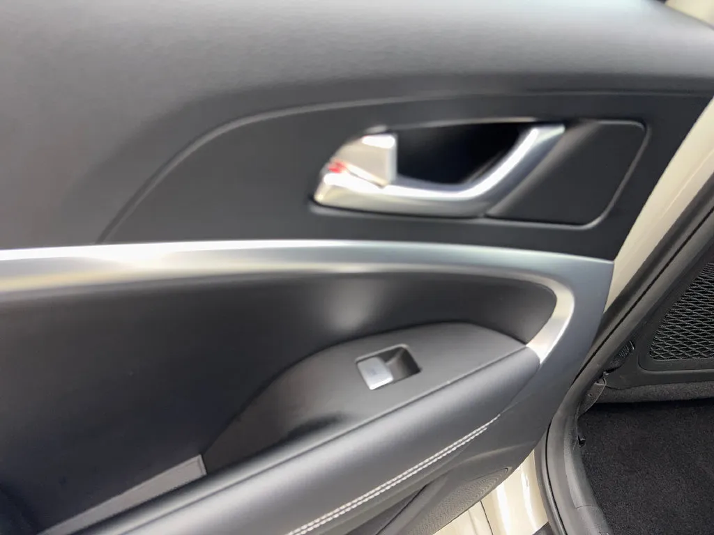 Genesis G70 photo 40
