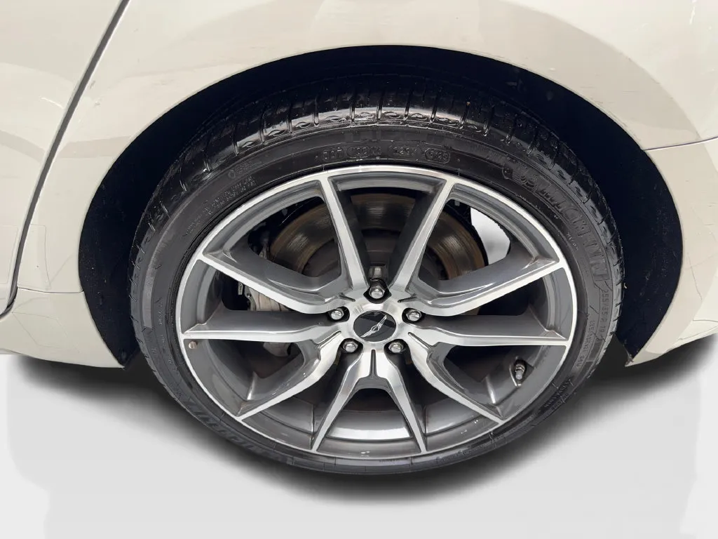 Genesis G70 photo 86