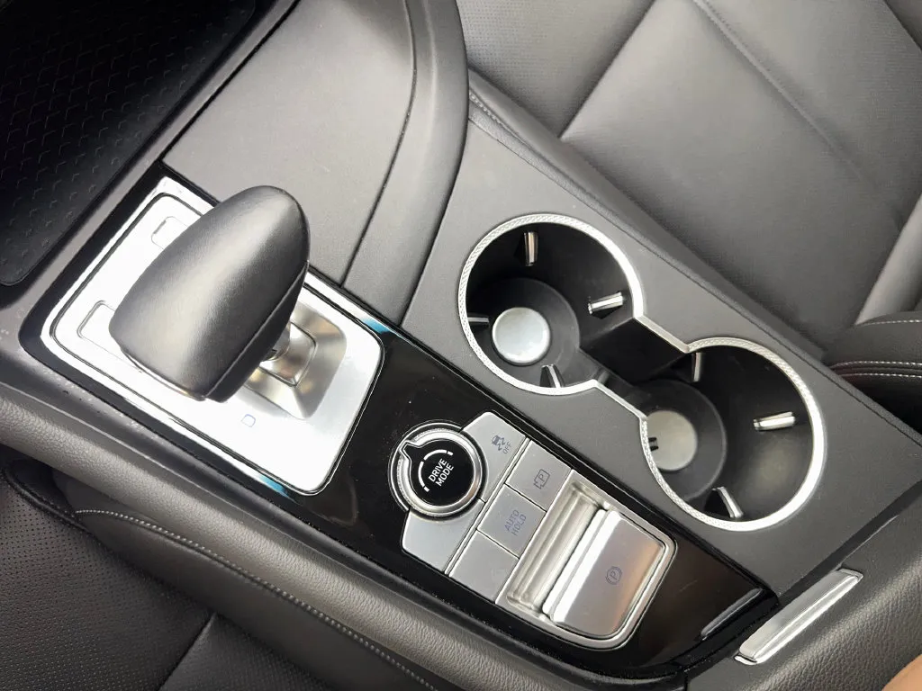Genesis G70 photo 70