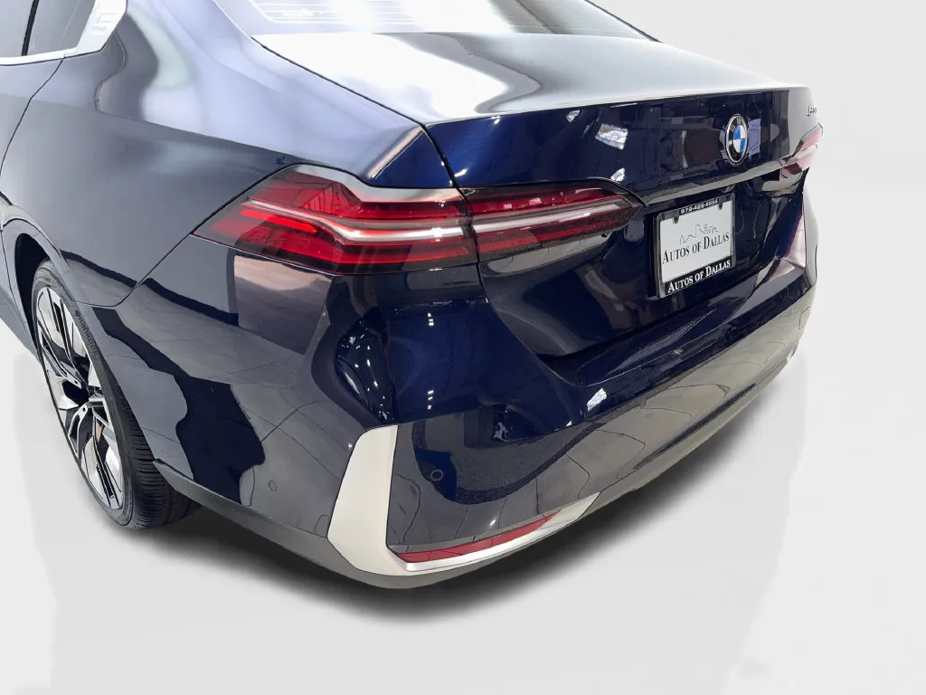 BMW 5 Series photo 21