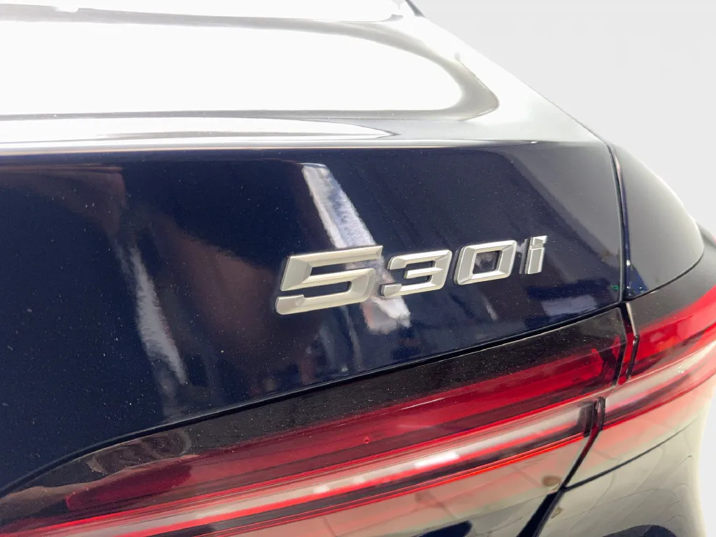 BMW 5 Series photo 25