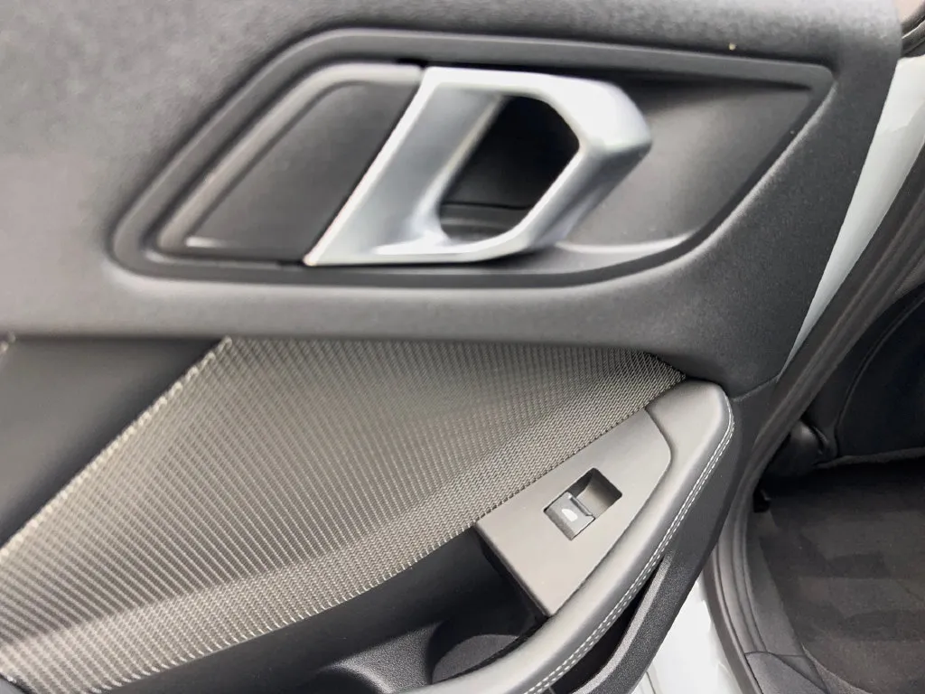 BMW 2 Series photo 37