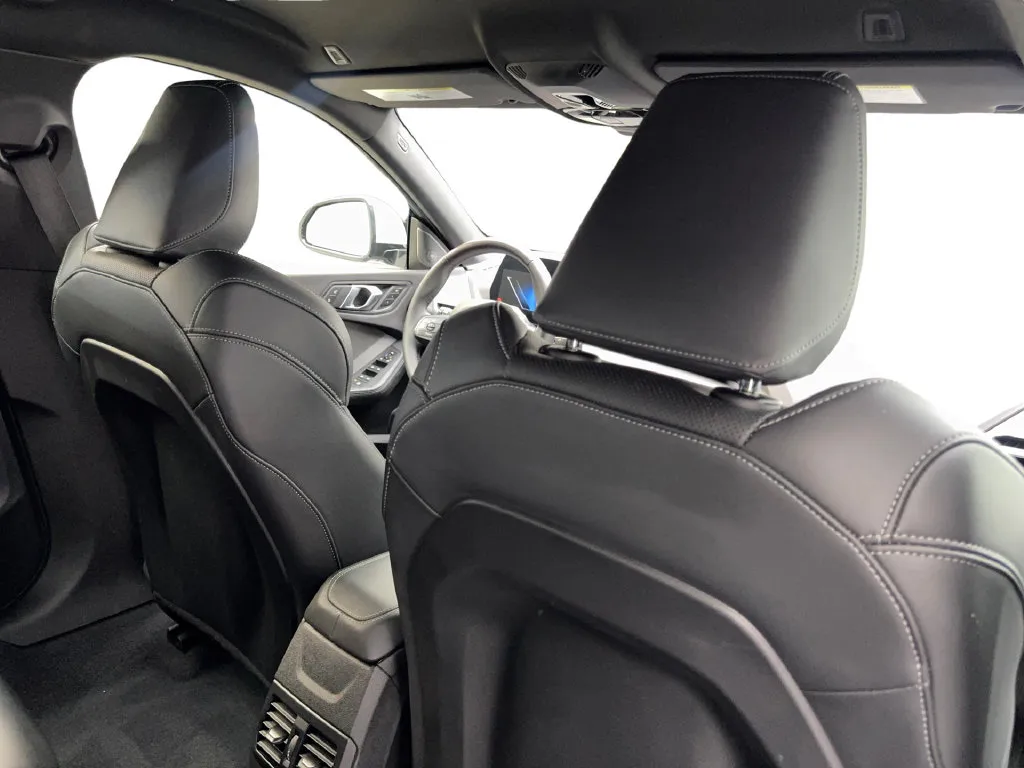 BMW 2 Series photo 41